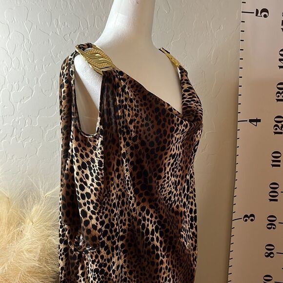 Julie’s Closet Animal Print Cold/drop Shoulder Embellished Shoulder Piece SZ 1X - Picture 8 of 11
